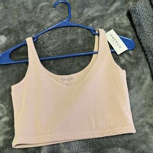 Brandy Melville crop top new with tag